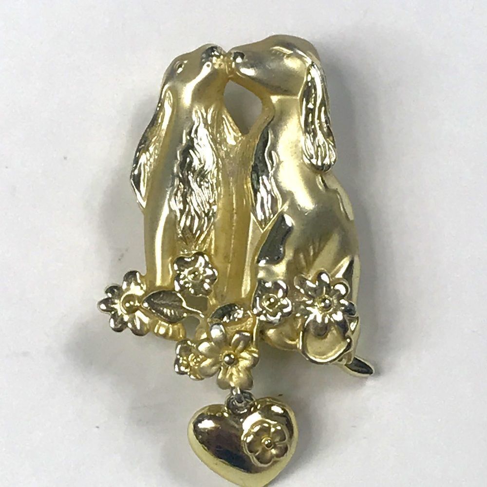 Vintage Gold Tone Brooch